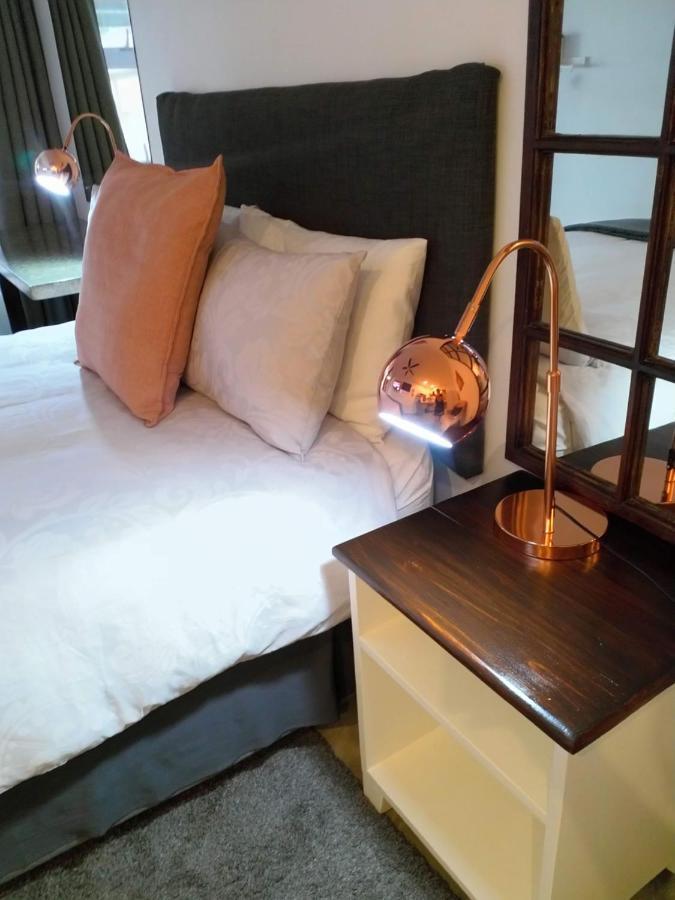 The Oak Treehouse Bnb 昆斯敦 外观 照片
